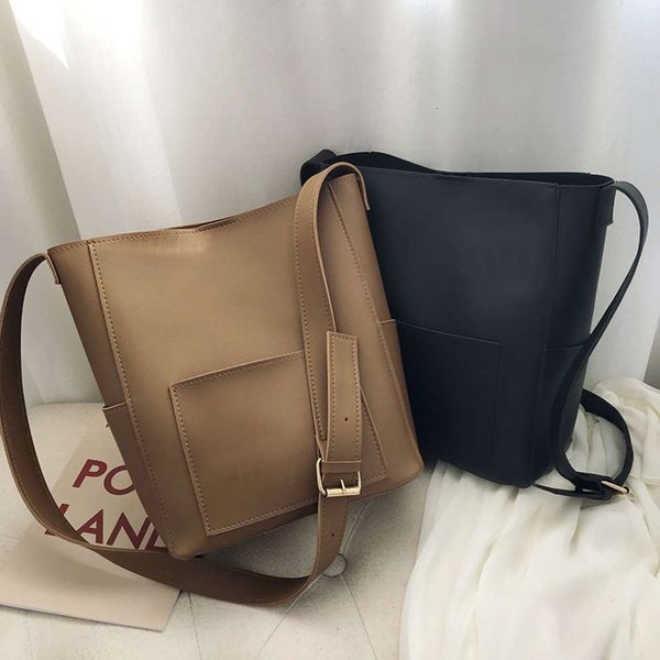 hbp 2019 new hansen fashion wide belt single shoulder slant span bun mother bucket women's big bag
hbp 2019 new hansen fashion wide belt single shoulder slant span bun mother bucket women's big bag