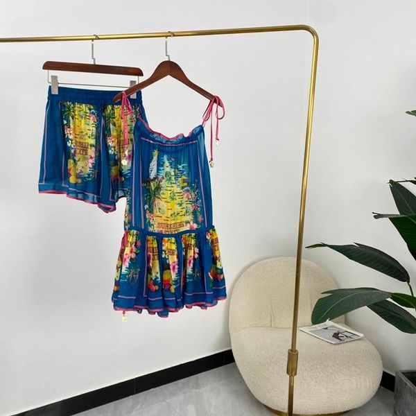 women's tracksuits 2021 summer women fashion colorful print sleeveless camisole blue shorts set silk, Gray
women's tracksuits 2021 summer women fashion colorful print sleeveless camisole blue shorts set silk, Gray