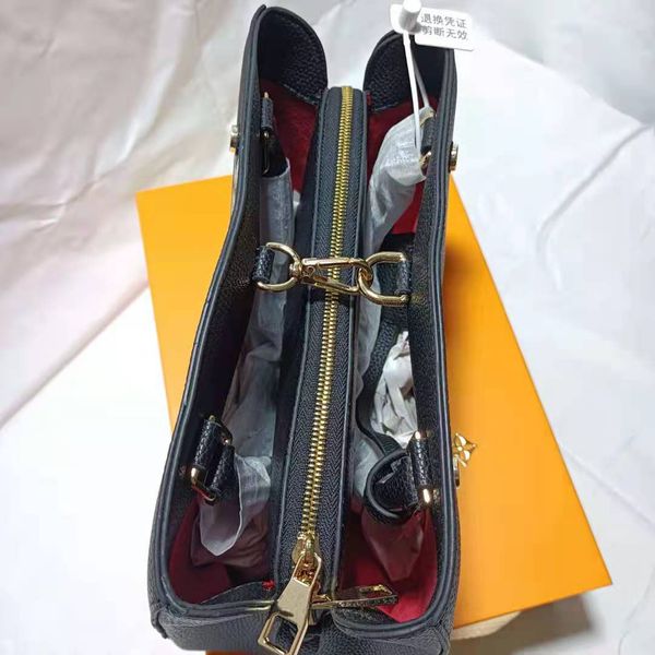 handbag luxury retro 3a quality classic brand 28*21cm shopping bag leather large capacity handbag lady shoulder bag 2 colors
handbag luxury retro 3a quality classic brand 28*21cm shopping bag leather large capacity handbag lady shoulder bag 2 colors