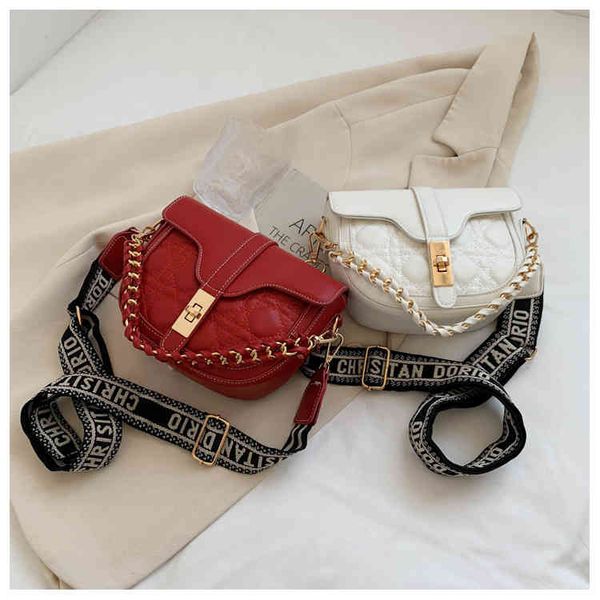 2022 factory wholesale new texture bag female fashion chain saddle fashion ins broadband single shoulder messenger bag
2022 factory wholesale new texture bag female fashion chain saddle fashion ins broadband single shoulder messenger bag