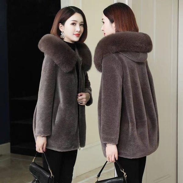 women's fur & faux women 2021 autumn winter fashion real lamb wool coat with natural hooded jacket thick granule warm outerwear l648, Black
women's fur & faux women 2021 autumn winter fashion real lamb wool coat with natural hooded jacket thick granule warm outerwear l648, Black