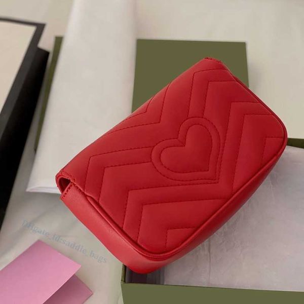 2021 ss lady bags wallets leather super bag loving heart in the back women shoulder bags handbag fashion bag handbag wallet wallets &, Red;black
2021 ss lady bags wallets leather super bag loving heart in the back women shoulder bags handbag fashion bag handbag wallet wallets &, Red;black