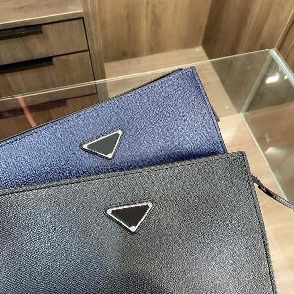 2021 luxury mens purses black long wallets small clutch bags business card holders fashion blue washing bag with coin pocket triangle pd2101, Red;black
2021 luxury mens purses black long wallets small clutch bags business card holders fashion blue washing bag with coin pocket triangle pd2101, Red;black