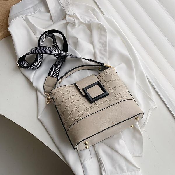 evening bags crocodile crossbody bag for women shoulder brand designer luxury pu leather bucket handbag
evening bags crocodile crossbody bag for women shoulder brand designer luxury pu leather bucket handbag