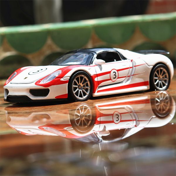 132 new racing martini 918s sports car model 132 simulation alloy car model childrens toy car collection
132 new racing martini 918s sports car model 132 simulation alloy car model childrens toy car collection