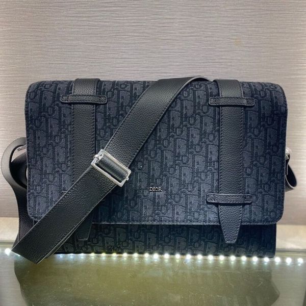 cd new fashion shoulder youth messenger large capacity file cowhide flower backpack zly bags
cd new fashion shoulder youth messenger large capacity file cowhide flower backpack zly bags