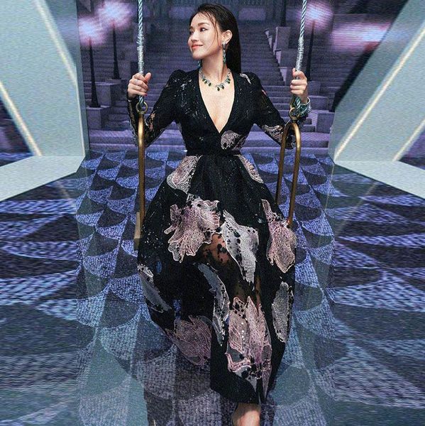 casual dresses autumn fashion catwalk women's temperament v-neck long skirt belt dress print, Black;gray
casual dresses autumn fashion catwalk women's temperament v-neck long skirt belt dress print, Black;gray