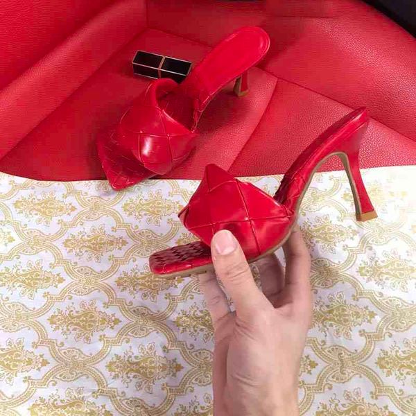 slipper gold unicorn rivet sandals luxury designers women slippers flat heel sliders calfskin all-match stylist shoes 6.5cm high heels with, Black
slipper gold unicorn rivet sandals luxury designers women slippers flat heel sliders calfskin all-match stylist shoes 6.5cm high heels with, Black