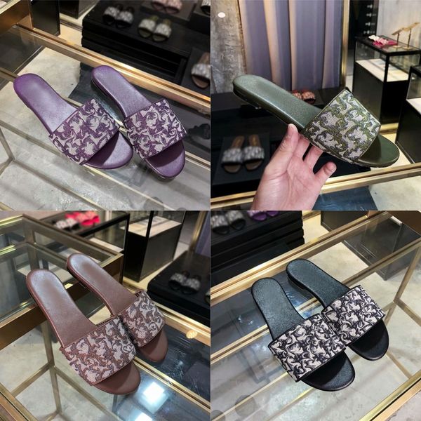 2022 designer black letter sandals flops genuine leather slippers red ladies sandals flat summer outdoor beach party women shoes with box
2022 designer black letter sandals flops genuine leather slippers red ladies sandals flat summer outdoor beach party women shoes with box