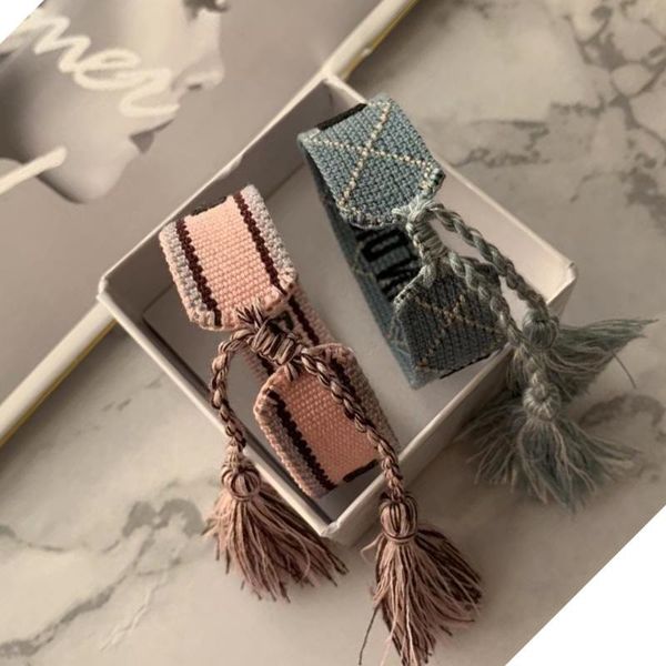 factory outlet luxury designer jewelry women men bracelets fashion braided tassel 34 style embroidered lovers, Golden;silver
factory outlet luxury designer jewelry women men bracelets fashion braided tassel 34 style embroidered lovers, Golden;silver