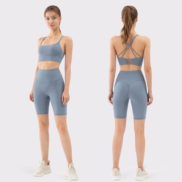 yoga outfit sports set women x-shaped double shoulder strap shockproof bra & high waist push hip shorts 2 pcs running sets
yoga outfit sports set women x-shaped double shoulder strap shockproof bra & high waist push hip shorts 2 pcs running sets