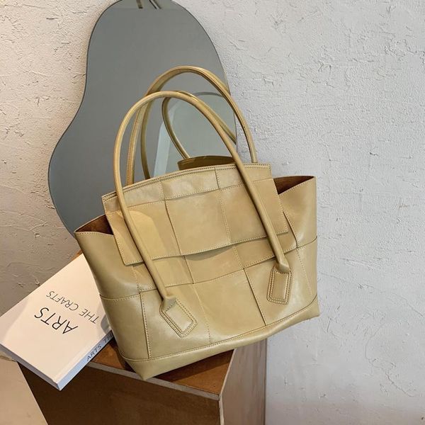 evening bags large pu leather shoulder 2021 women's bag trend elegant handbags female travel totes lady fashion hand designer
evening bags large pu leather shoulder 2021 women's bag trend elegant handbags female travel totes lady fashion hand designer