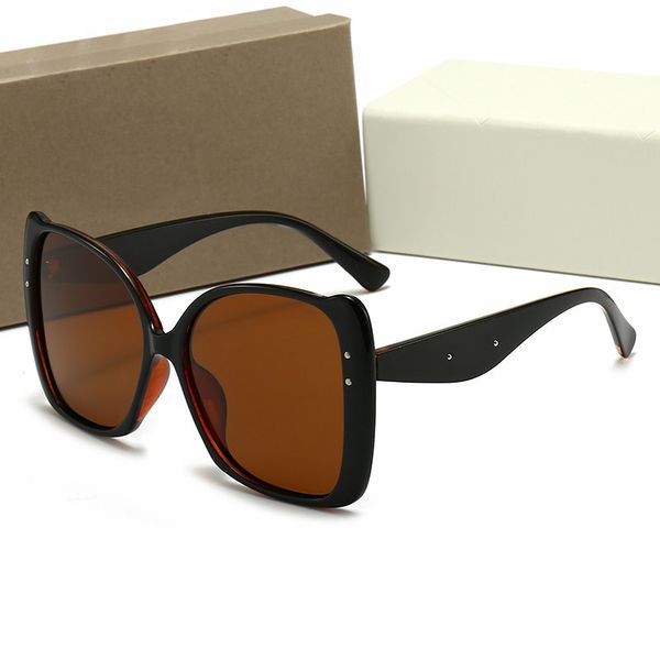 luxury sunglasses designer womens mens goggle polaroid sunglasses for women sunglasses frame vintage metal sun glasses with box, White;black
luxury sunglasses designer womens mens goggle polaroid sunglasses for women sunglasses frame vintage metal sun glasses with box, White;black