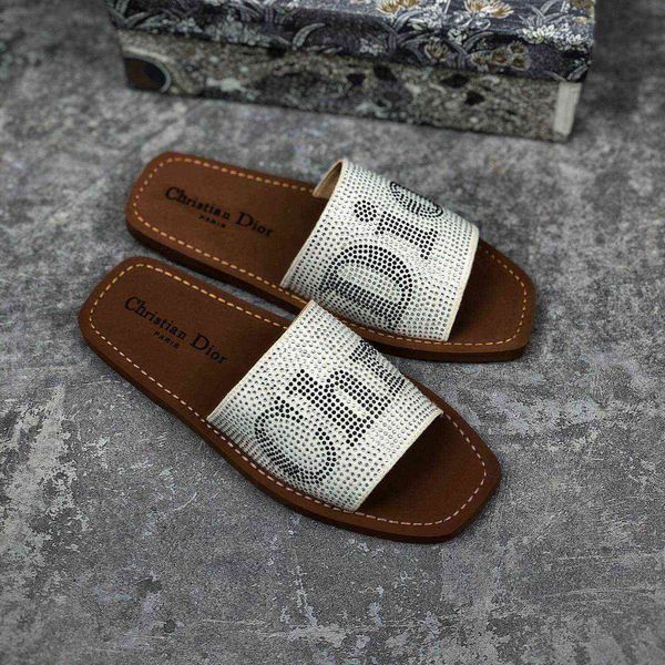 black high luxury dway slide and white brown stick drill women's flat bottom retro flash drill flat bottom open toe sandals ysj ysj ub6
black high luxury dway slide and white brown stick drill women's flat bottom retro flash drill flat bottom open toe sandals ysj ysj ub6