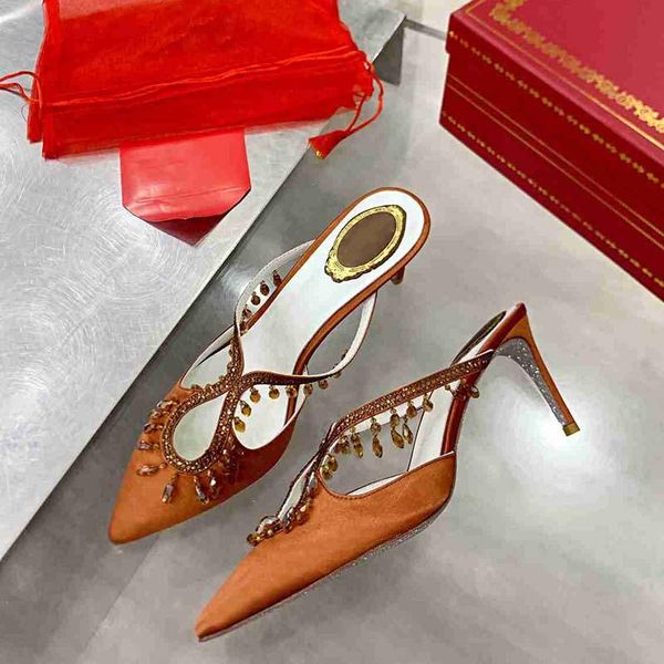 dress shoes 2021 winter design women high heel cow patent leather pointed toe imported bead decoration, Black
dress shoes 2021 winter design women high heel cow patent leather pointed toe imported bead decoration, Black
