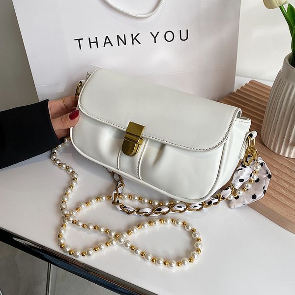 niche design popular pearl chain bag 2021 new female messenger bag shoulder bag square underarm dual-use width 23cm
niche design popular pearl chain bag 2021 new female messenger bag shoulder bag square underarm dual-use width 23cm