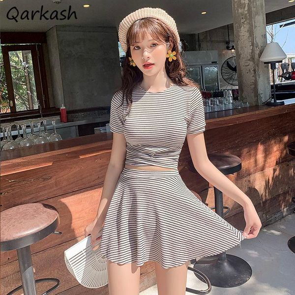 women's swimwear bikini set women o-neck preppy summer 2 piece slim bathing female soft lady vacation striped fashion swimsuit, White;black
women's swimwear bikini set women o-neck preppy summer 2 piece slim bathing female soft lady vacation striped fashion swimsuit, White;black