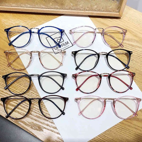 design blue light proof glasses for women with myopia black plain eye fashion men round frame, White;black
design blue light proof glasses for women with myopia black plain eye fashion men round frame, White;black