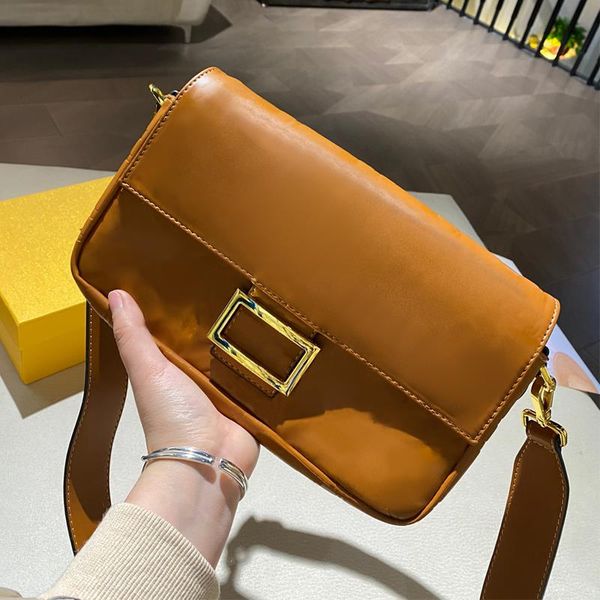 high purse mini pochette f baguette bag crossbody brown leather chain shoulder letters embossing handbag bags 2021 quality womens s xwrt
high purse mini pochette f baguette bag crossbody brown leather chain shoulder letters embossing handbag bags 2021 quality womens s xwrt