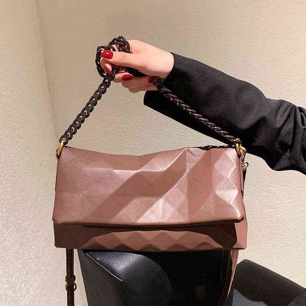 evening bags msenger bag autumn and winter 2021 fashion triangle three-dimensional rhombic lattice texture bag women's chain pu soft le
evening bags msenger bag autumn and winter 2021 fashion triangle three-dimensional rhombic lattice texture bag women's chain pu soft le