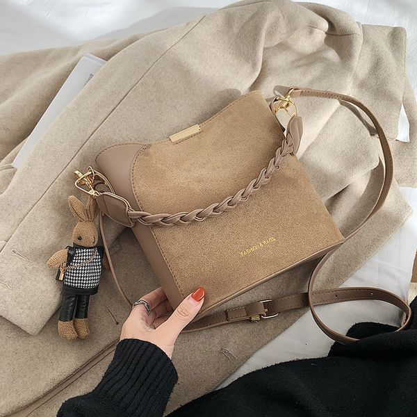 brand design luxury ladies bucket pu shoulder bag single shoulder large capacity messenger broadband female solid color handbag
brand design luxury ladies bucket pu shoulder bag single shoulder large capacity messenger broadband female solid color handbag