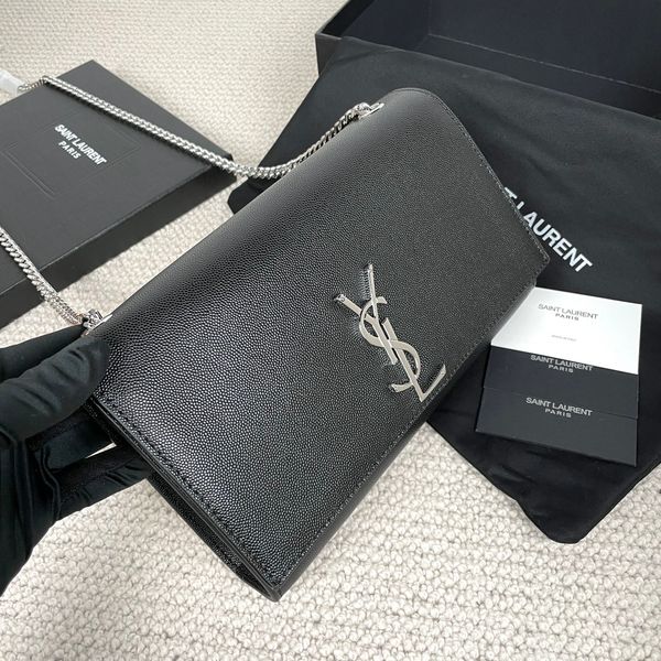 2021 fashion handbag leather metal chain gold and silver women's handbag true leather bag flip shoulder bag
2021 fashion handbag leather metal chain gold and silver women's handbag true leather bag flip shoulder bag