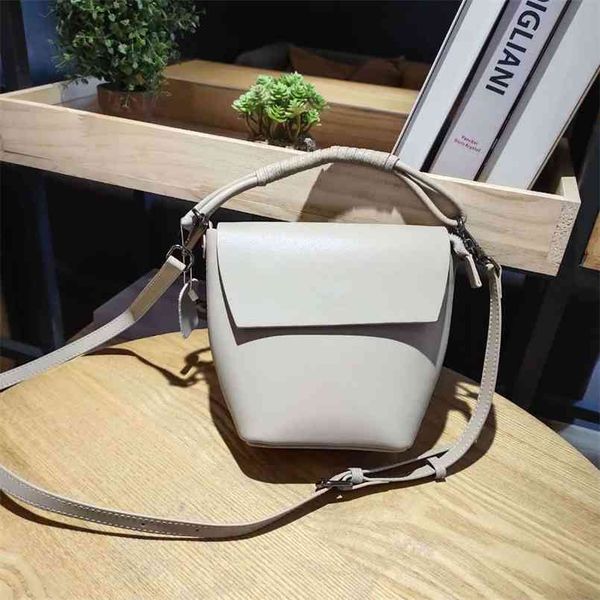 outlet winter autumn and trendy leather bucket versatile messenger with cover women's bag large capacity luxuryss designerss yw
outlet winter autumn and trendy leather bucket versatile messenger with cover women's bag large capacity luxuryss designerss yw