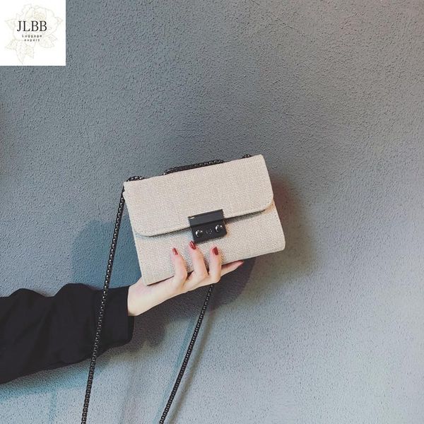 ladies fashion brand designer 2021 new handbag chain messenger bag fashion shoulder bag simple striped popular female
ladies fashion brand designer 2021 new handbag chain messenger bag fashion shoulder bag simple striped popular female