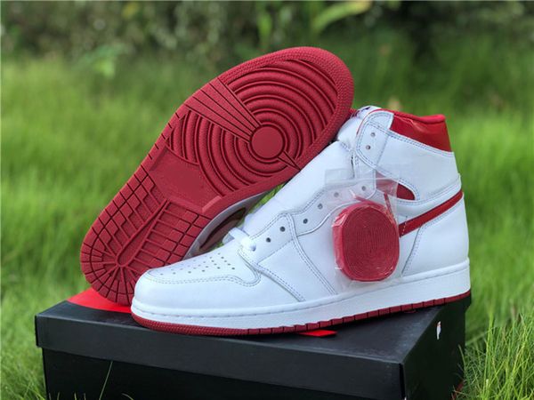 jumpman 1 1s og metallic red mens womens basketball shoes white sports outdoor running trainers full size 36--47.5 with box
jumpman 1 1s og metallic red mens womens basketball shoes white sports outdoor running trainers full size 36--47.5 with box