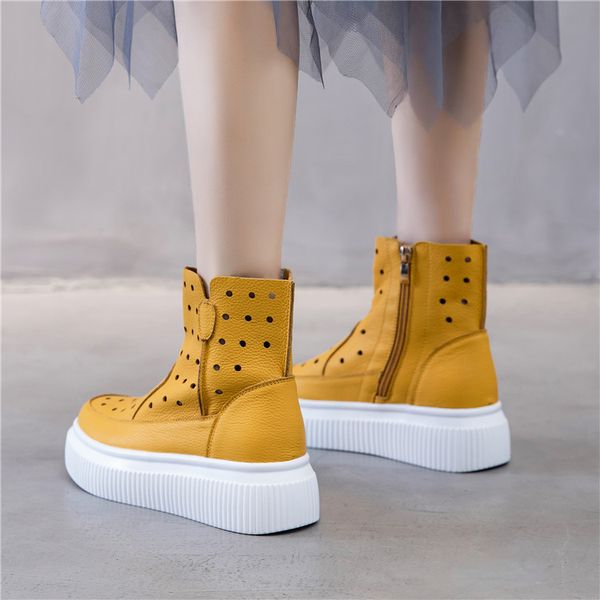 2021 summer muffin thick bottom leather hollow out breathable short boots side zipper martin cool women, Black
2021 summer muffin thick bottom leather hollow out breathable short boots side zipper martin cool women, Black