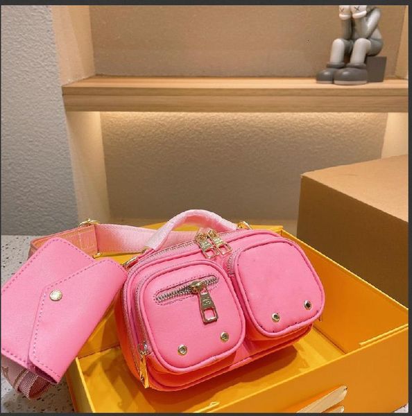 bags new bomb bag woven shoulder strap two-piece set embossed indentation mini locomotive mobile phone must have in summer handbag bb
bags new bomb bag woven shoulder strap two-piece set embossed indentation mini locomotive mobile phone must have in summer handbag bb