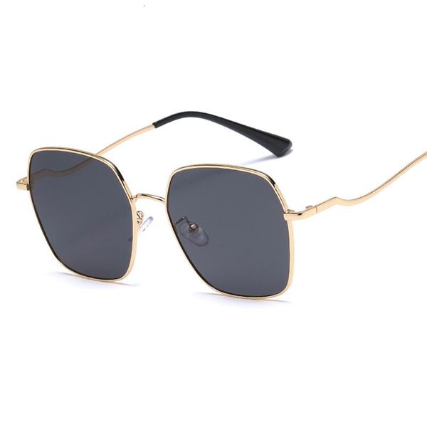 sunglasses metal big square frame fashion men polarized european and american trend street shooting seaside driving women, White;black
sunglasses metal big square frame fashion men polarized european and american trend street shooting seaside driving women, White;black