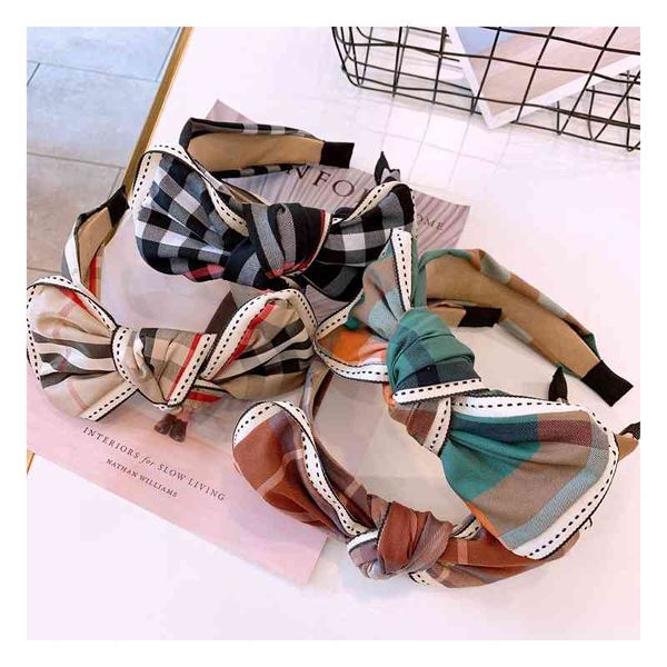 Barrettes Hairpin Autumn and Winter England Plaid Lace Edge Big Ear Bow Hoop Versatile, Golden;silver
Barrettes Hairpin Autumn and Winter England Plaid Lace Edge Big Ear Bow Hoop Versatile, Golden;silver