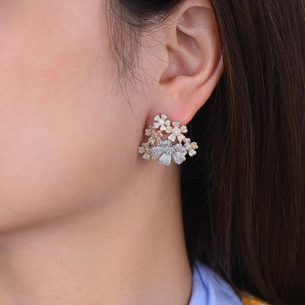stud 27*25 mm fashion flower shape statement earrings jewelry full cubic zirconia for women engagement wedding wearing, Golden;silver
stud 27*25 mm fashion flower shape statement earrings jewelry full cubic zirconia for women engagement wedding wearing, Golden;silver