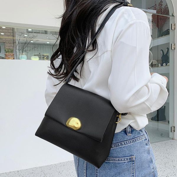 cross body women's synthetic leather handbag, designer's small shoulder strap, leisure, high quality
cross body women's synthetic leather handbag, designer's small shoulder strap, leisure, high quality