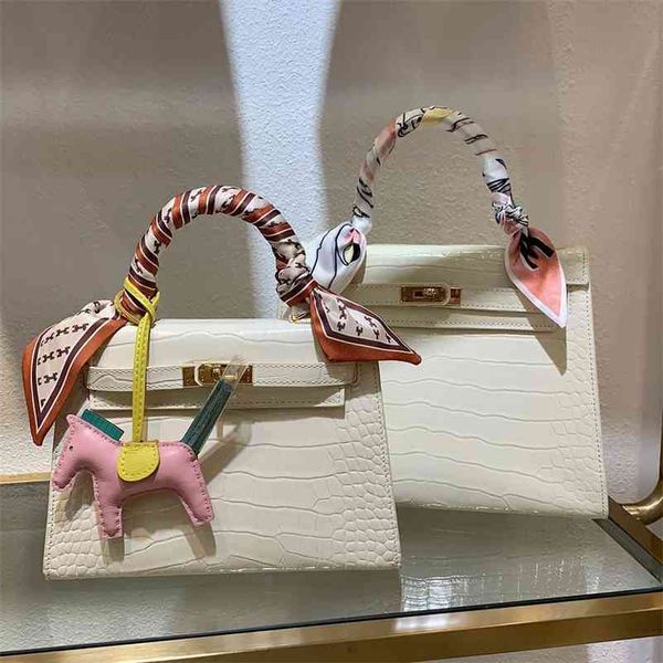 outlet herme h crocodiless pattern kellys bag himalayan white net red same one shoulder messenger bag real leather wan
outlet herme h crocodiless pattern kellys bag himalayan white net red same one shoulder messenger bag real leather wan