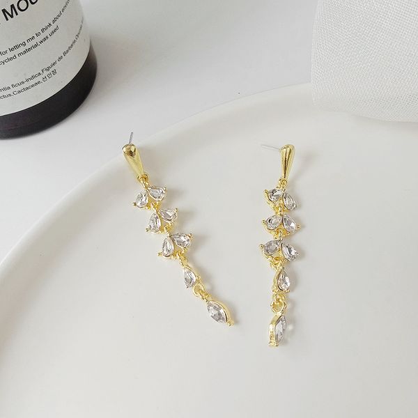 cuffs stud earrings anti allergy silver needle 2021 cool wind zircon long tassel korean crystal
cuffs stud earrings anti allergy silver needle 2021 cool wind zircon long tassel korean crystal