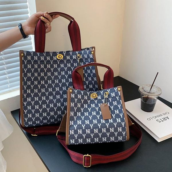 evening bags 2021 summer large-capacity letter printed canvas fashion all-match casual women shoulder crossbody tote bag
evening bags 2021 summer large-capacity letter printed canvas fashion all-match casual women shoulder crossbody tote bag