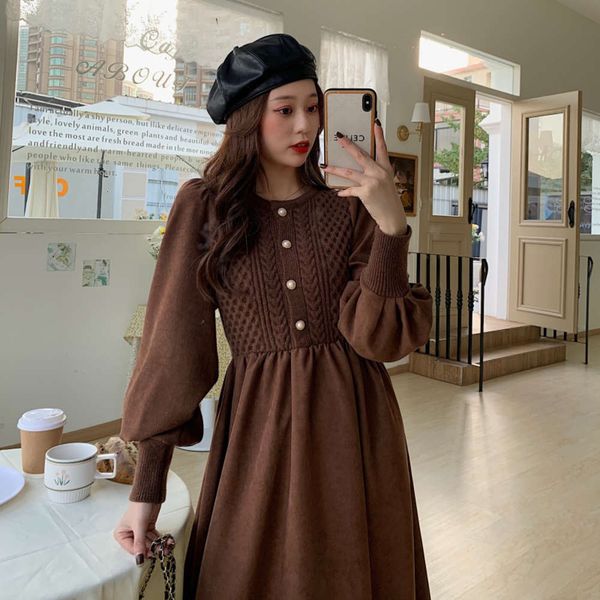 korean autumn and winter knitted sweater splicing lantern sleeve medium length dress, Black;gray
korean autumn and winter knitted sweater splicing lantern sleeve medium length dress, Black;gray