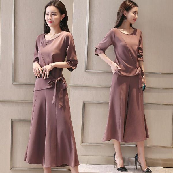 women's tracksuits set female 2021 spring temperament casual fashion five-point sleeve clothes + wide leg pants cropped elegant two-pie, Gray
women's tracksuits set female 2021 spring temperament casual fashion five-point sleeve clothes + wide leg pants cropped elegant two-pie, Gray