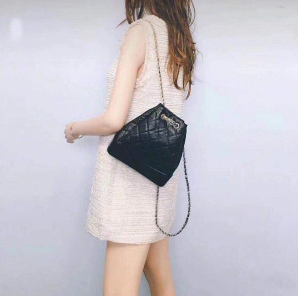 lingge chain bags 2021 spring/summer wild bucket single shoulder messenger bag black female backpack
lingge chain bags 2021 spring/summer wild bucket single shoulder messenger bag black female backpack