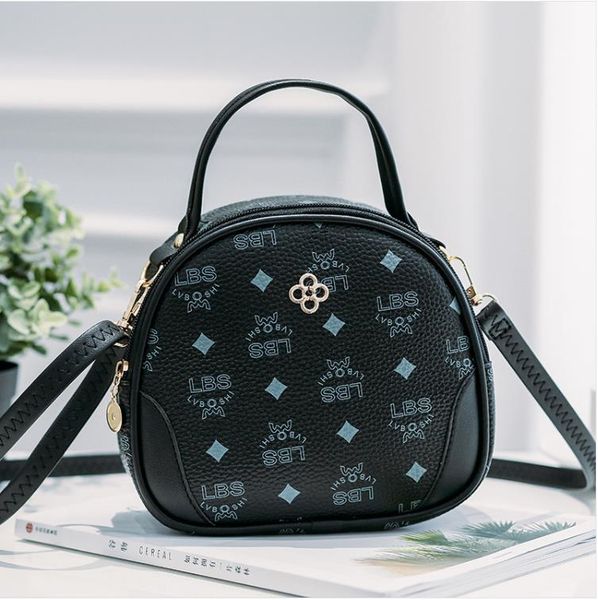 evening bags printed letter small round single shoulder oblique cross bag fashion chain mobile phone bag
evening bags printed letter small round single shoulder oblique cross bag fashion chain mobile phone bag
