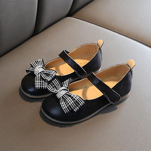 slipper children rhinestones bow-knot leather shoes for girls 2021 princess soft breathable sandals, Black;grey
slipper children rhinestones bow-knot leather shoes for girls 2021 princess soft breathable sandals, Black;grey