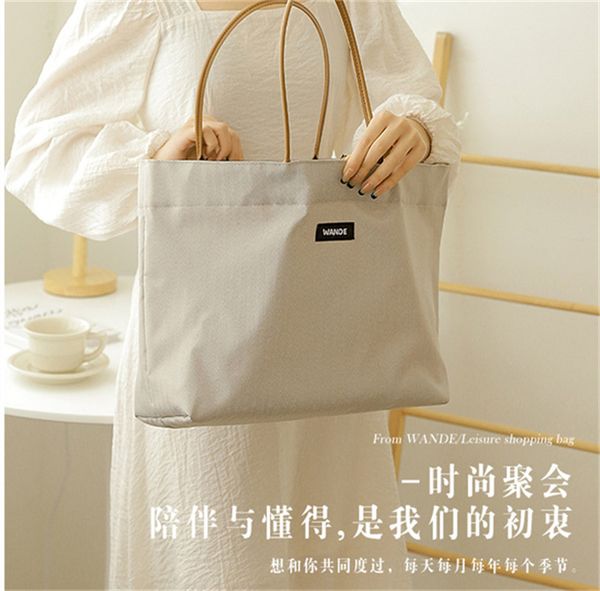 Designers Duffel Bags 45CM 55CM luxury large capacity travel sale High quality women men Genuine Leather shoulder Fashion bag carry rivets with lock head whhf, Sky blue
Designers Duffel Bags 45CM 55CM luxury large capacity travel sale High quality women men Genuine Leather shoulder Fashion bag carry rivets with lock head whhf, Sky blue