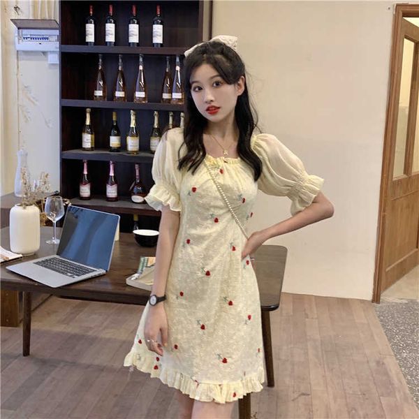 summer 2021 style foreign frh and sweet embroidered flower short skirt fashion one line collar hip wrap fishtail, Black
summer 2021 style foreign frh and sweet embroidered flower short skirt fashion one line collar hip wrap fishtail, Black