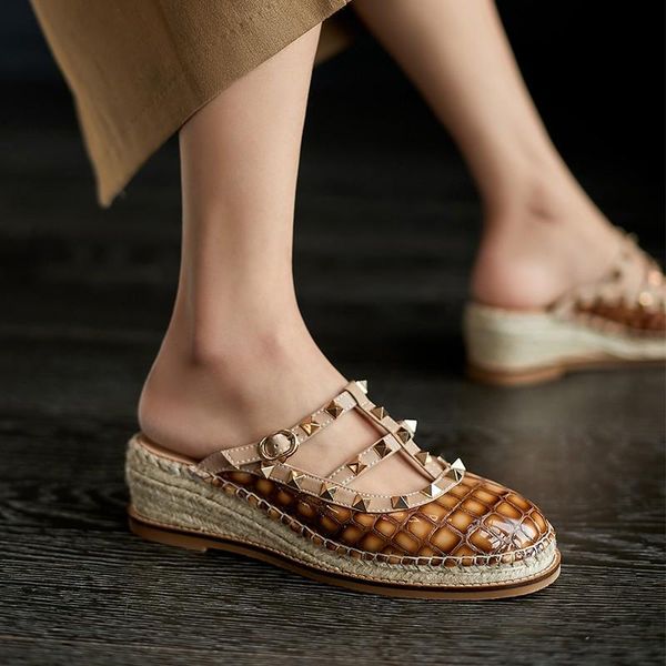 bohemian shoes women summer 2021 new crocodile pattern genuine leather round toe sewing flat platform straw wedges heels sandals, Black
bohemian shoes women summer 2021 new crocodile pattern genuine leather round toe sewing flat platform straw wedges heels sandals, Black