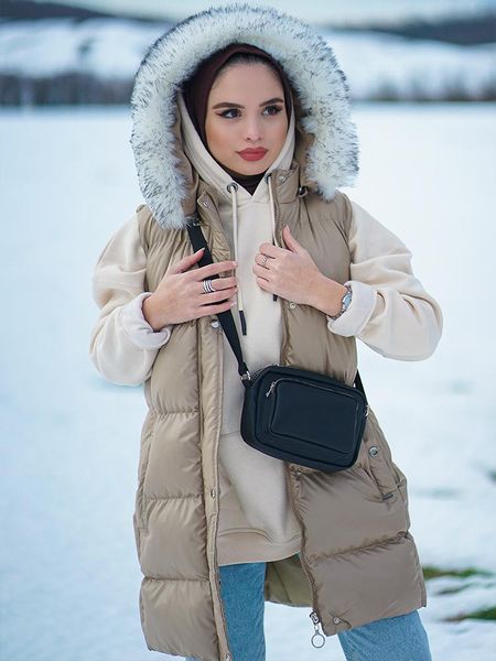 women's vests large fur hooded sleeveless vest winter woman's long cotton jacket detachable hood customizable black,camel,gray s/m, Black;white
women's vests large fur hooded sleeveless vest winter woman's long cotton jacket detachable hood customizable black,camel,gray s/m, Black;white