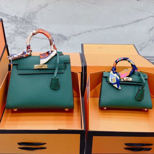fashion 2022handbag tote bag letter palm cowhide leather crossbody bags golden hardware stamped lock silk scarf women handbags
fashion 2022handbag tote bag letter palm cowhide leather crossbody bags golden hardware stamped lock silk scarf women handbags