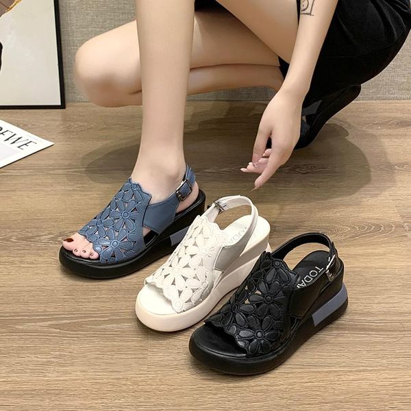 sandals ladies 2021 spring/summer flat hole hollow shoes breathable soft bottom comfortable single women, Black
sandals ladies 2021 spring/summer flat hole hollow shoes breathable soft bottom comfortable single women, Black