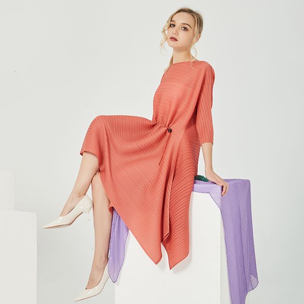 2021 summer dress female waist miyak fold large size thin long plissado m42x, Black;gray
2021 summer dress female waist miyak fold large size thin long plissado m42x, Black;gray